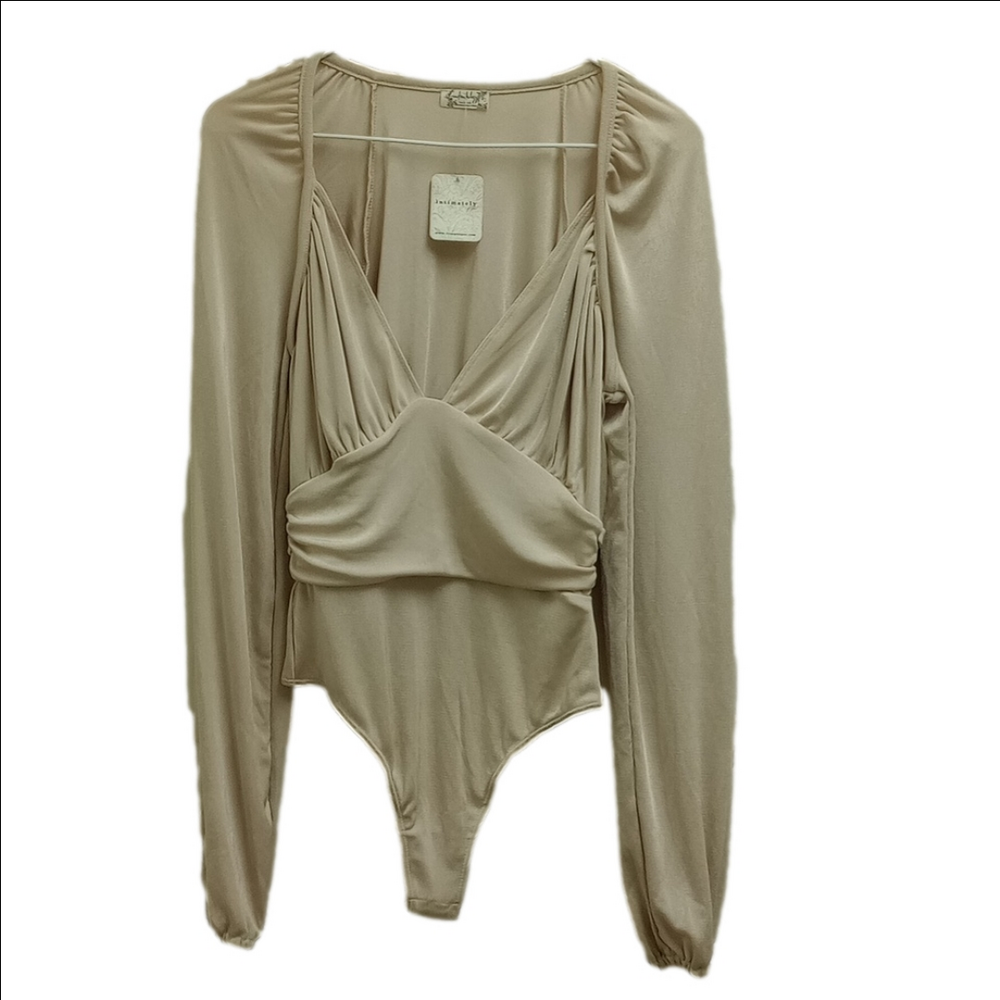 🆕 FREE PEOPLE INTIMATELY LIGHT BEIGE / LONG SLEEVE V-NECK BODYSUIT - Picture 3 of 9